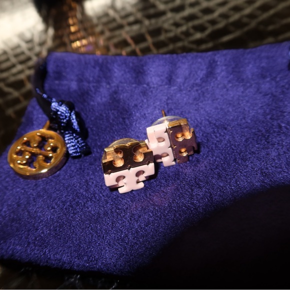 NEW TORY BURCH LOGO EARRINGS! - Picture 3 of 3